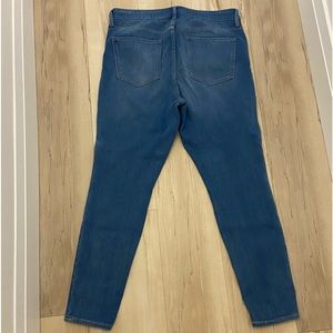 Old Navy Super Skinny High Rise 24/7 Sculpt Jeans